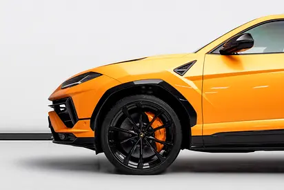 2024 Lamborghini URUS photo 6