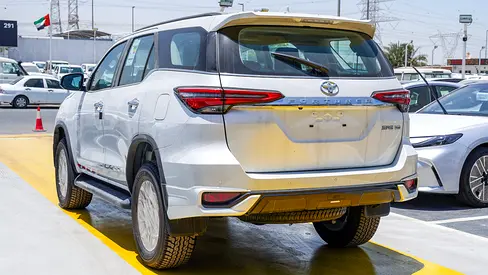 2026 Toyota FORTUNER photo 8