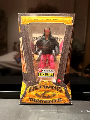 WWE Defining Moments Bret “Hit Man” Hart — Ringside Exclusive boxed