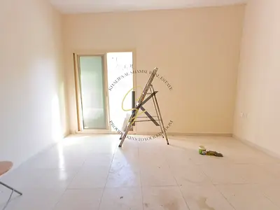 Lavish 1 BHK available in muwaliah full of family building for contact Babar