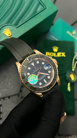 Rolex Yacht-Master Everose Gold with Black Dial on Rubber Strap