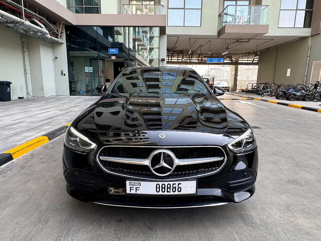Mercedes-Benz C-Class 2024 — photo 1 of 9