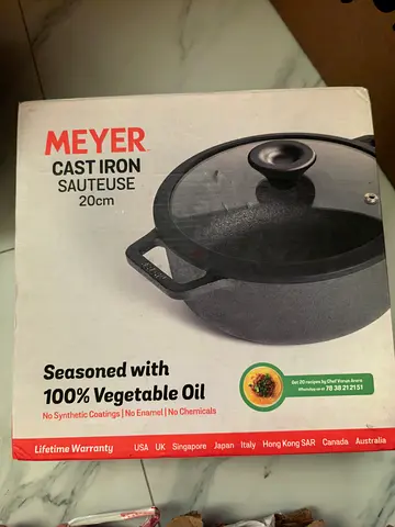 Cast Iron Dutch Oven / Biryani Pot with Lid - 20cm, Pre-Seasoned