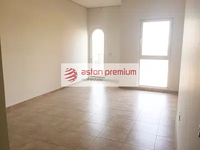 Largest 1 BR with Extra Room Space|Full Canal View
