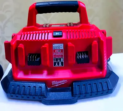 MILWAUKEE M18 6 PACK CHARGER