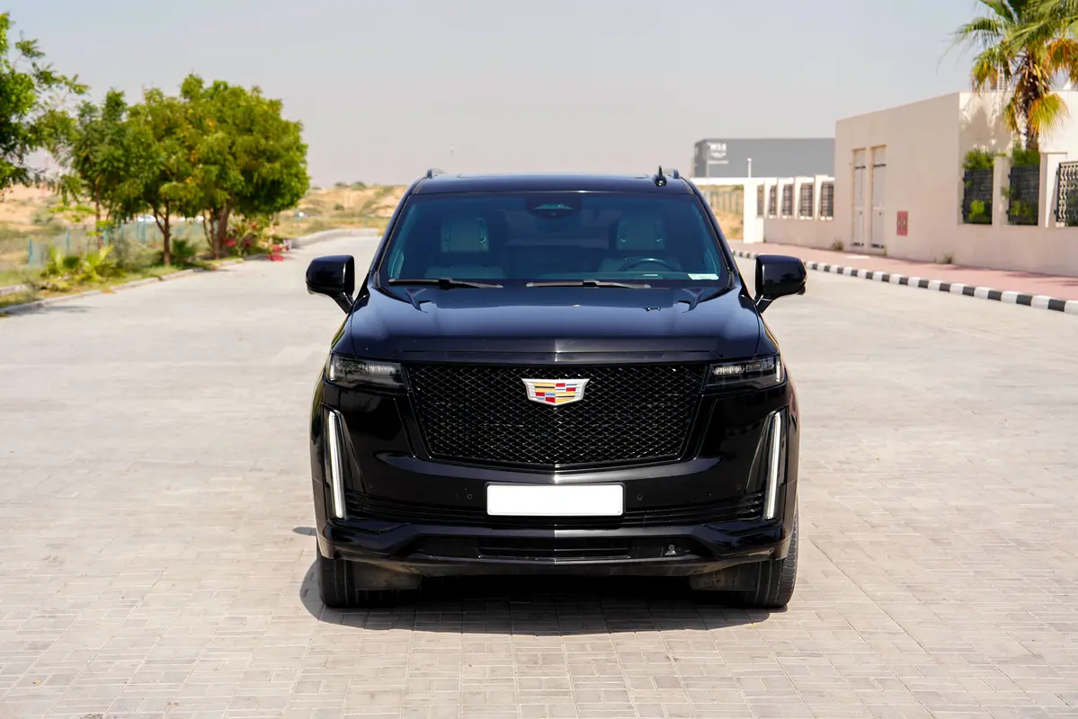 Cadillac Escalade 2022 — photo 1 of 15