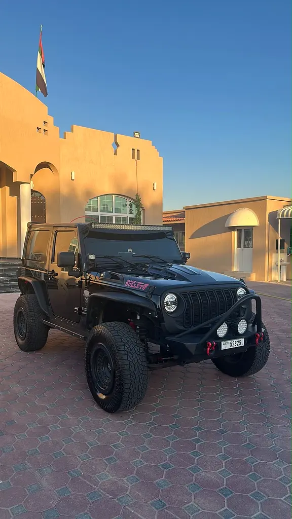 Jeep Wrangler 2012 — photo 1 of 19