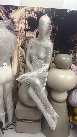 Female mannequin