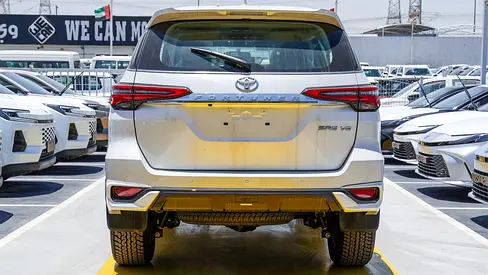 2026 Toyota FORTUNER photo 7