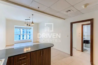 High Floor | Ready to Move in | Modern Layout