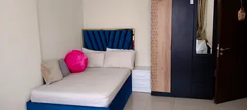 Room for rent available in July