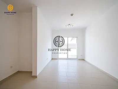 Spacious Studio Apartment | Pool View | Vacant
