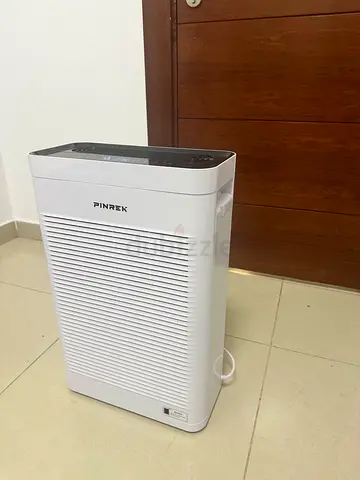 Portable Dehumidifier Pinrek - Good Condition, Quiet Operation