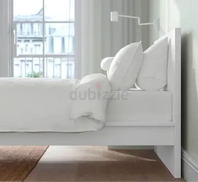 Ikea Malm single bed frame 90cmx200cm with excellent mattress