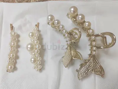 Set of pearl hair clips and claw clips — 4 pieces
