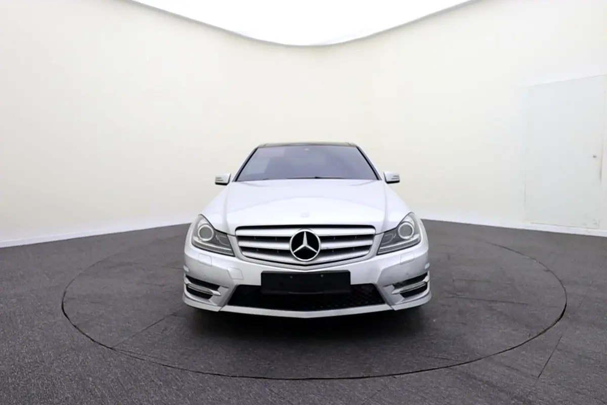 Mercedes-Benz C-Class 2012 — photo 1 of 16