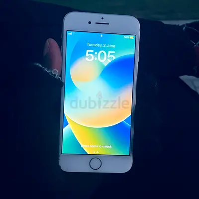 iPhone 8 (Silver) - Good Working Condition