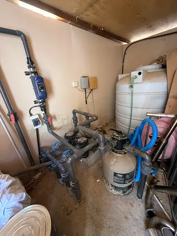 Pool Filtration Pump and Sand Filter System with Storage Tank