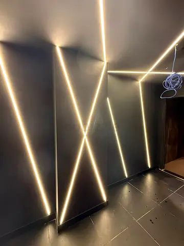⚡ شركة القمة الجبلية لصيانة وتركيب الكهرباء في الإمارات