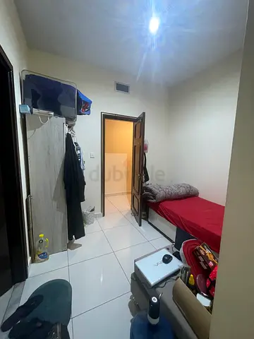 Super Big Furnished Maidroom Available For single male