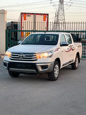 2025 Toyota Hilux Double Cab 4*2 A/T 2.7L PETROL GCC Specs
