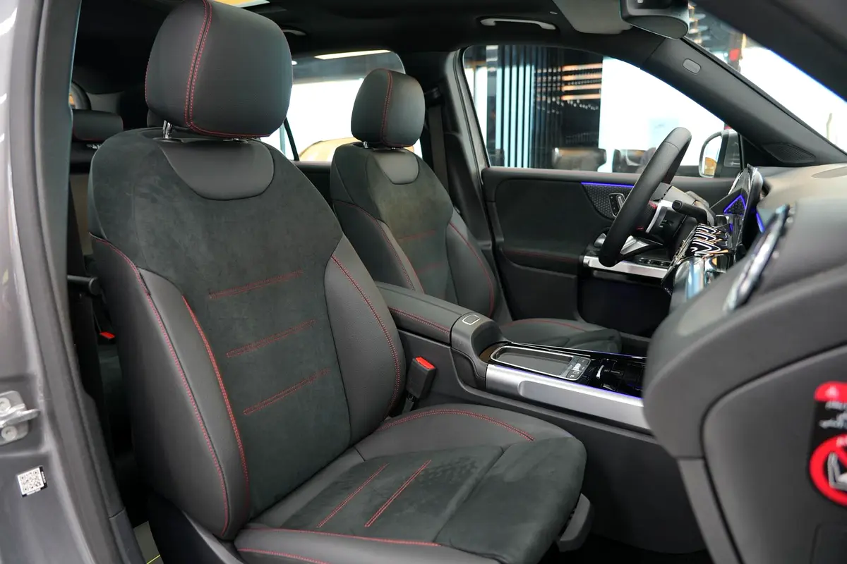 Mercedes-Benz GLB-Class 2025