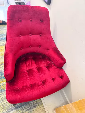 Red Velvet Tufted Lounge Chair - Comfortable Accent Chair