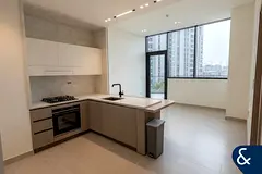 ONE BED | LAUNDRY STORE | WELLNESS SPA