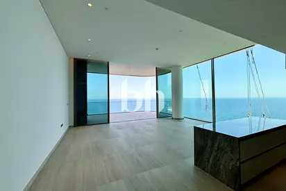 High Floor | Maids | Large Layout