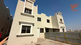 6 bhk Duplex | Khuzam | Parking | Ac | Maidsroom |
