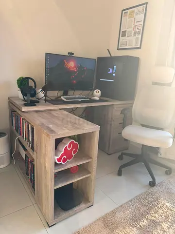 Office Desk with Extended Shelf / Storage