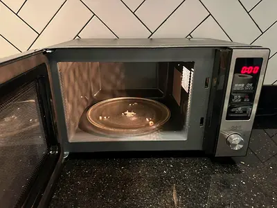 KENWOOD 25L microwave oven - Used only few months