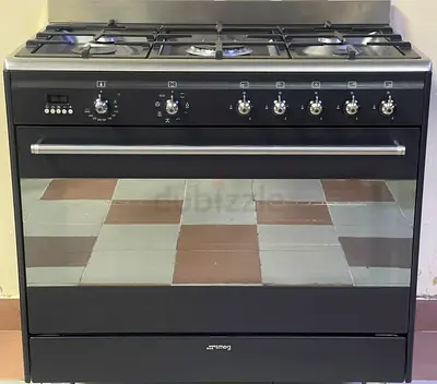 Smeg Brand Black,  Latest New Model Top Gas , Oven Electric Cooker Range  Size 90 X 60cm .  Same Lik