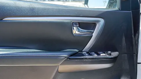 2026 Toyota FORTUNER photo 9