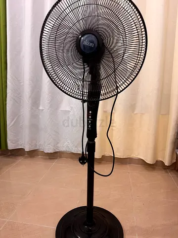 Ikon standing pedestal fan - good working condition