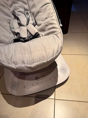 4moms MamaRoo Baby Swing - Light Grey, Good Condition