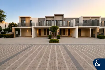 Green Belt Backing | 3 Bedrooms| Ready Now