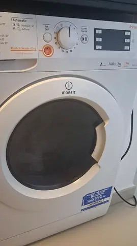 Indesit 7kg/1400rpm Front Load Washer Dryer - Good Working Condition