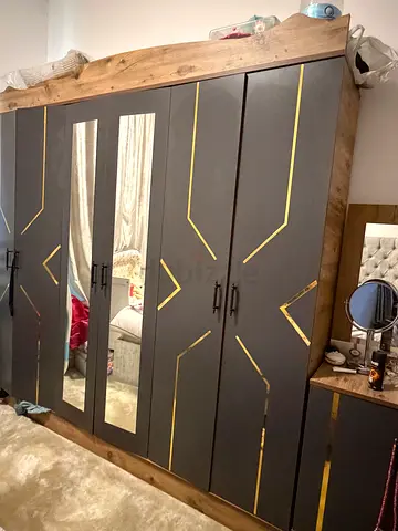cabinet  Wardrobe with Black Paneled Doors and Mirror - Good Condition