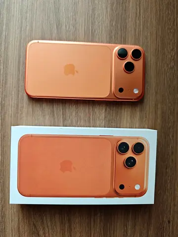 iPhone 17 Pro Max (Orange) with Box - Excellent Condition Esim 256GB little Bit Sacract