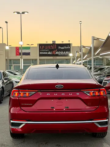 2025 FORD TAURUS 照片 6