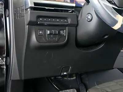 2026 Cadillac ESCALADE 缩略图 13
