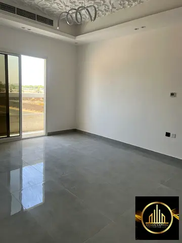فرصة مميزة للسكن في بناية جديدة بالكامل بموقع استراتيجي على الشارع الرئيسي مباشر
