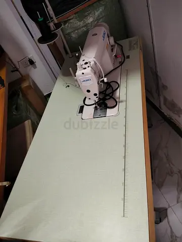 Juki machine with table