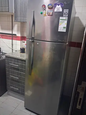 LG Refrigerator with Top Freezer