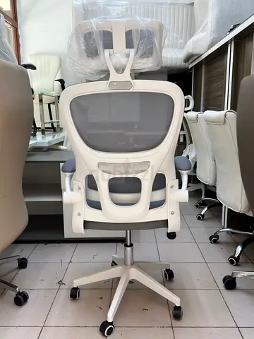 White ergonomic mesh office chair with headrest with free delivery 0506768890