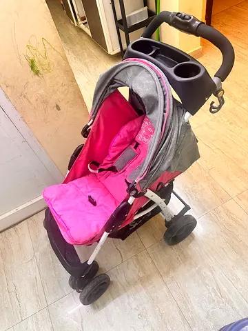 Baby stroller with sunshades