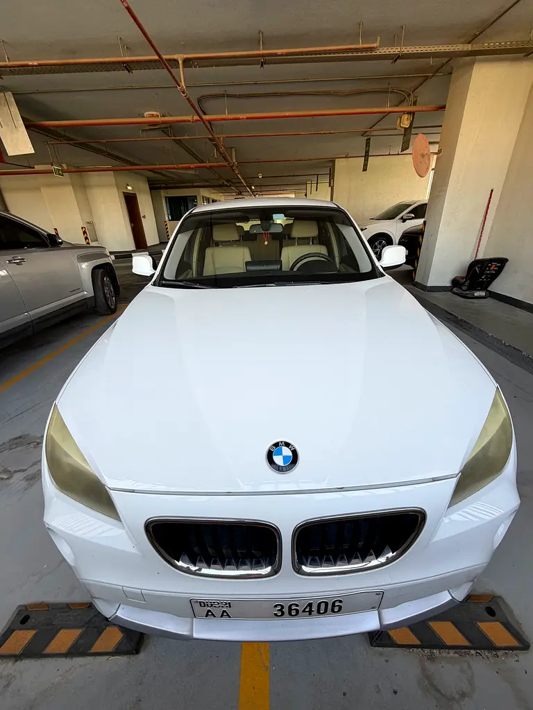 BMW iX1 2012 — photo 1 of 7