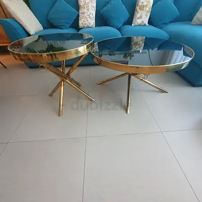 Set of 2 glass tables