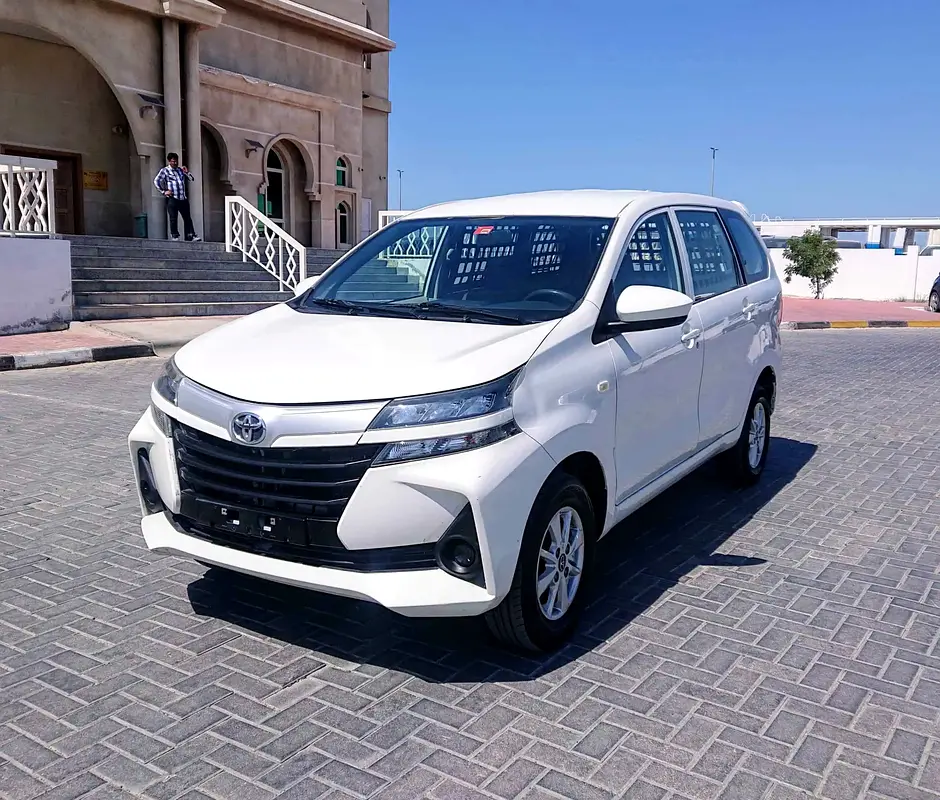 Toyota Avanza 2020 — photo 1 of 9